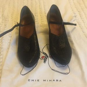 Chie Mihara black scalloped heels size 38